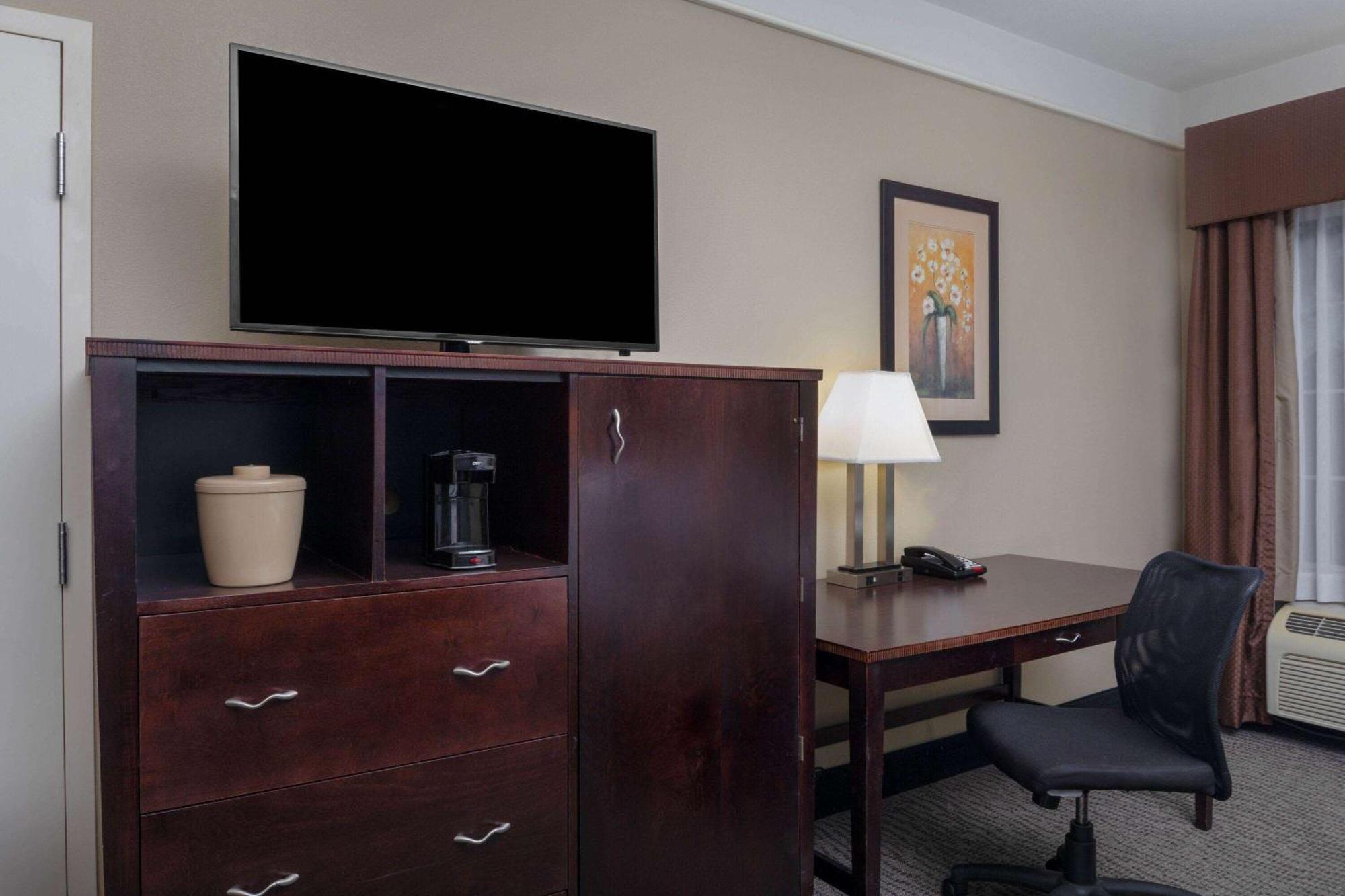 La Quinta By Wyndham Savannah Airport - Pooler Kültér fotó